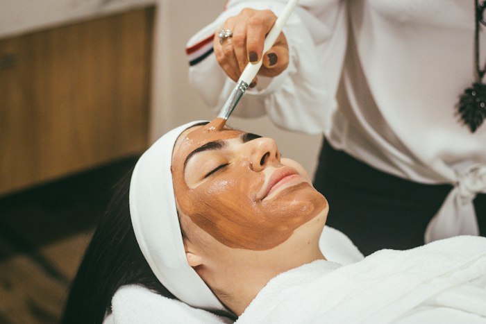 Cuidados e gerenciamento da textura e qualidade da pele facial